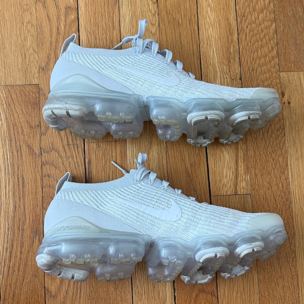 Nike Air VaporMax Flyknit 3 Pure Platinum Sneakers - Picture 4 of 10
